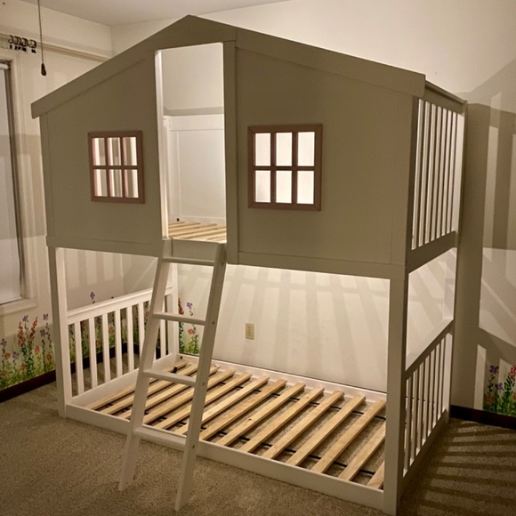 Cottage/Farmhouse bunk bed loft bed (Perfect condition) - Picture 9 of 16